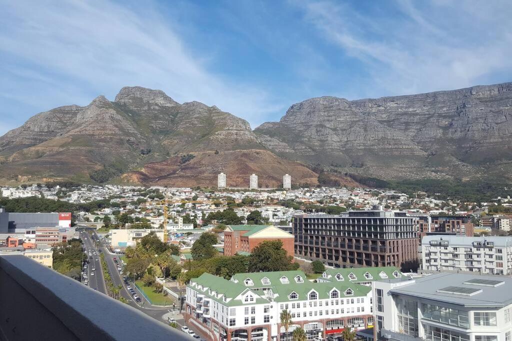 Apartment The Rose 408: Cape Town