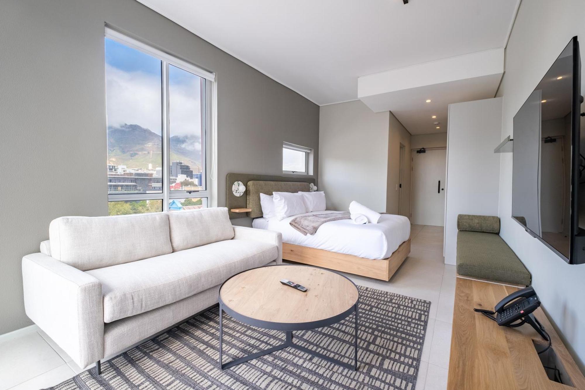 The Rose 408: Apartment *